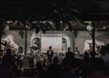 Aksi panggung D'Masiv di sebuah acara | Foto: Fanpage D'Masiv